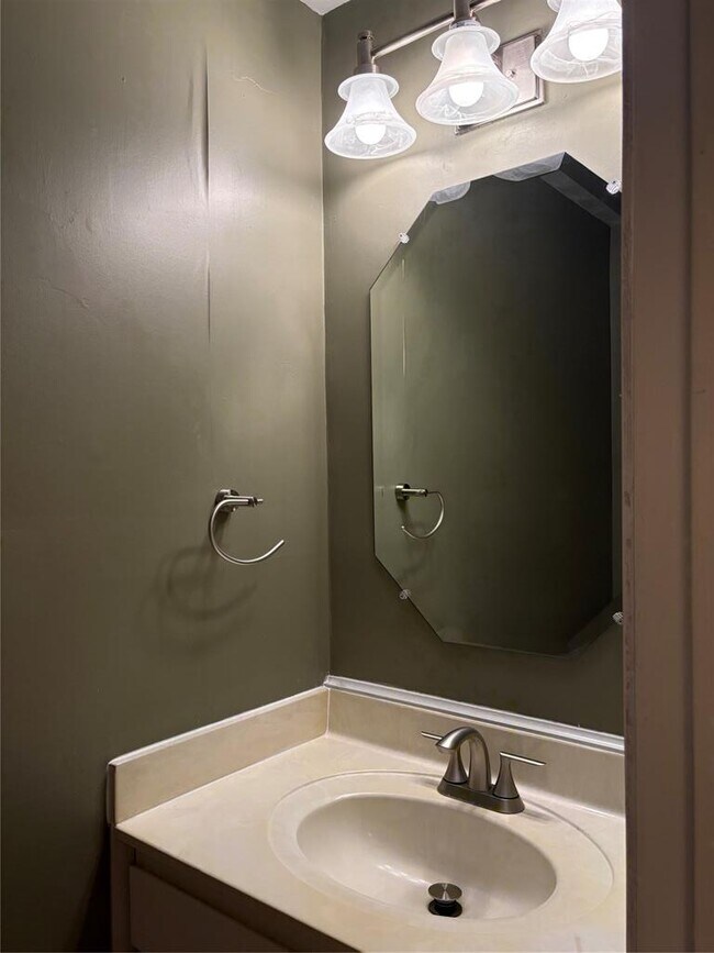 Building Photo - 9226 Jollyville Rd