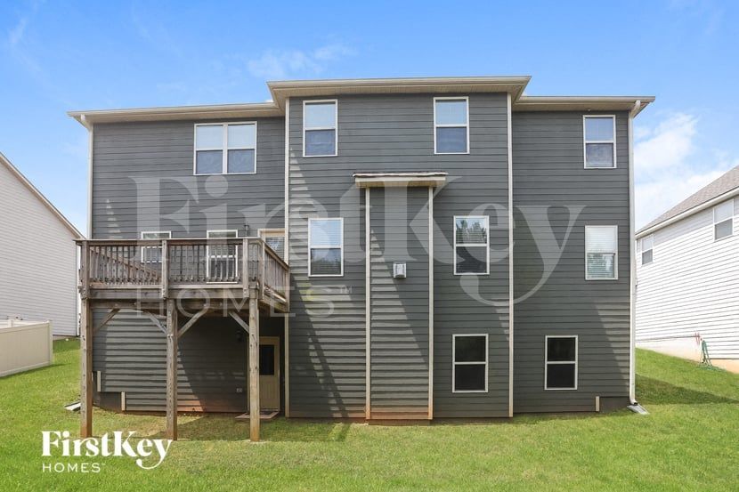 Building Photo - 2115 Farmdale Ct NE