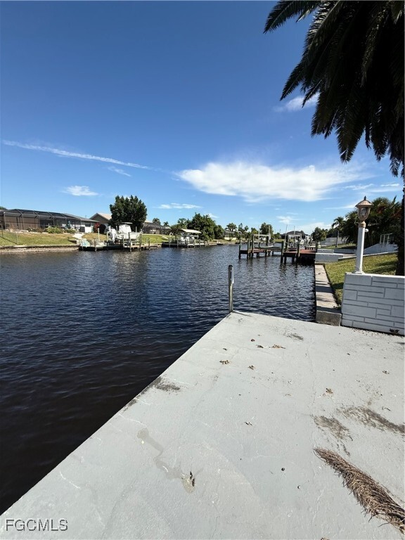 Building Photo - 711 SE 33rd Terrace