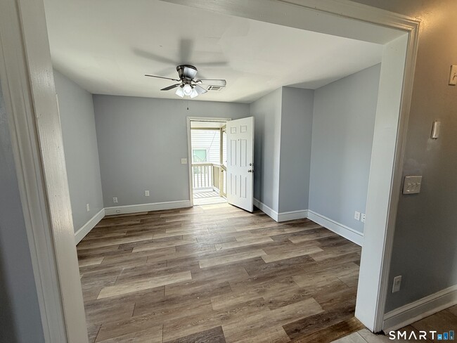 Building Photo - 31 Beecher Ave