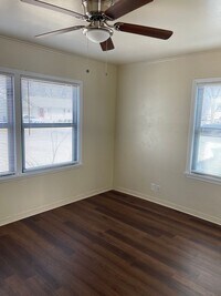 Building Photo - Newly Updated Midtown Beauty!