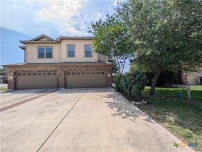 Building Photo - 1028 Brown Rock Dr