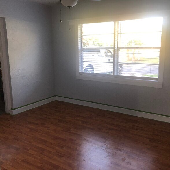 Building Photo - 157 N Rhodes St