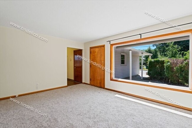 Building Photo - Charming 2-Bedroom Home in Desirable Woodstock Area – Pet Friendly!