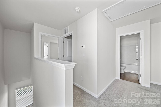 Building Photo - 715 Lackey St