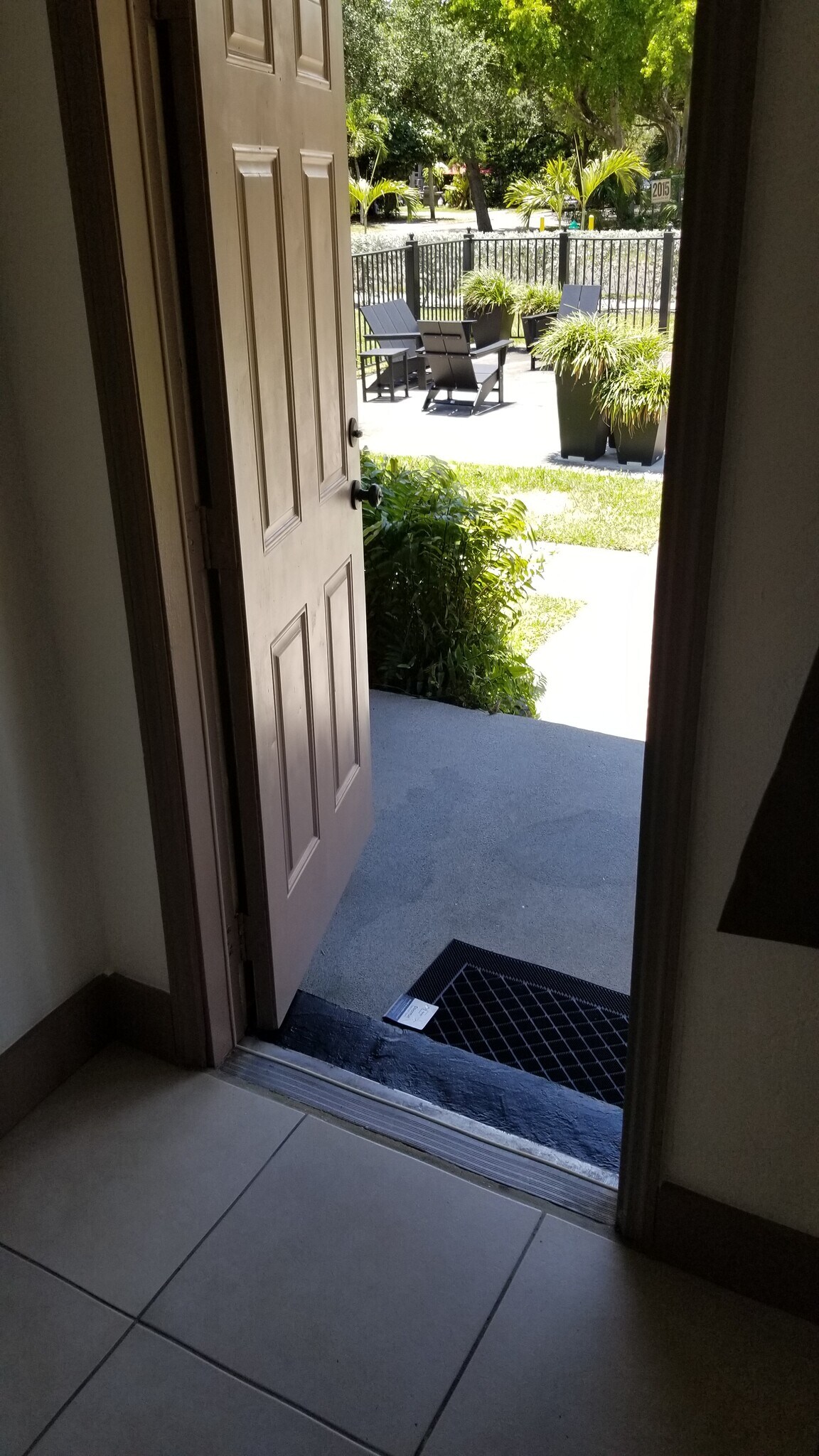 Building Photo - 1952 Madison St