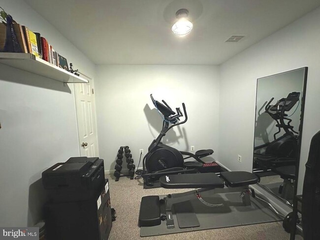 Building Photo - 6035 Crown Royal Cir