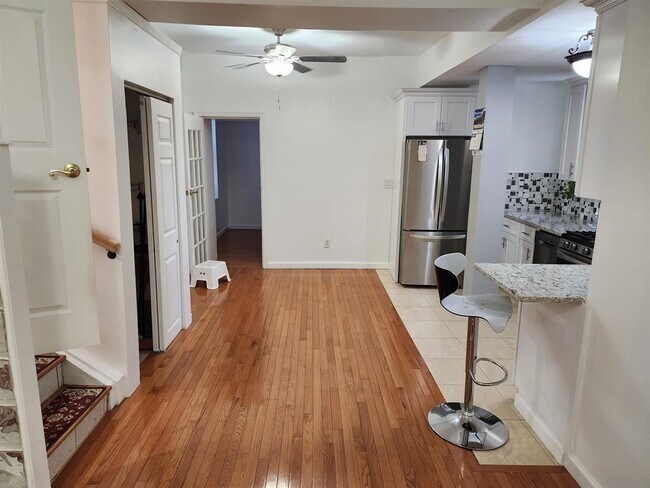 Building Photo - 103 73rd St