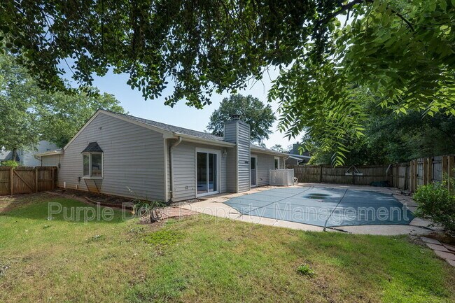 Building Photo - 640 Singing Hills Ct