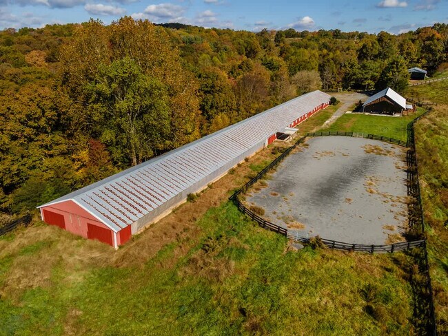 Building Photo - 299 Westview Dr