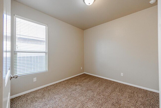 Building Photo - 7216 Brooks Ranch Rd
