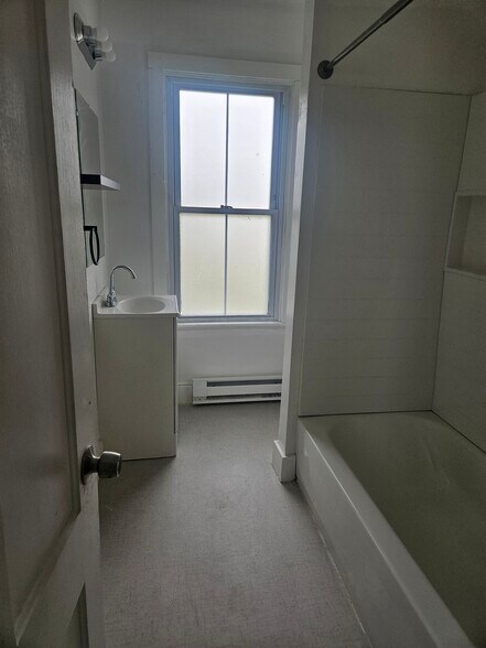 Building Photo - 6 Park St