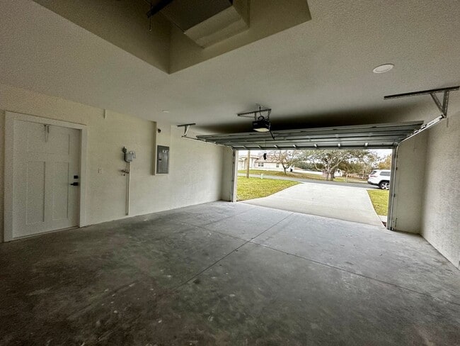 Building Photo - 2022 3/2 For Rent