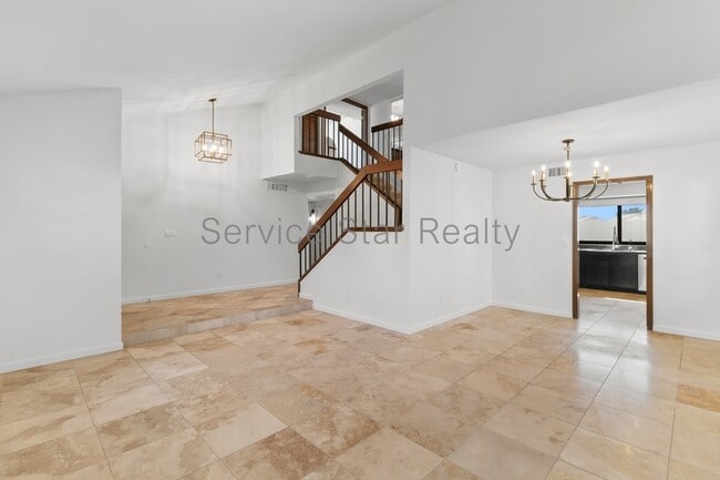 Building Photo - 439 E Barbara Dr