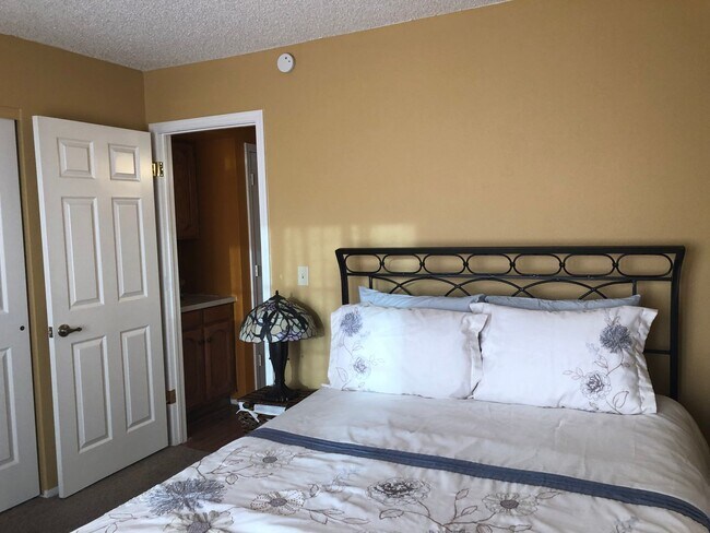 Building Photo - Manor 1485A Seasonal Rental