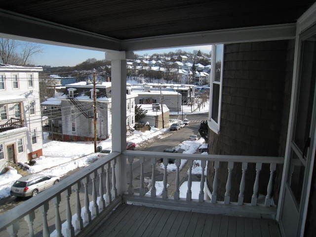 Building Photo - 18 Bigelow St