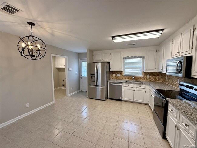 Building Photo - 614 Lorena Ct