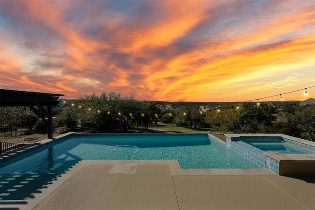 Building Photo - 4700 Topacio Dr