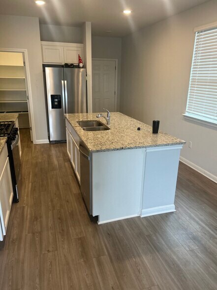 Building Photo - 10608 Ridan Way