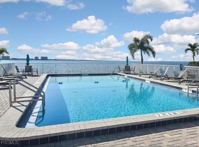 Building Photo - 3342 N Key Dr