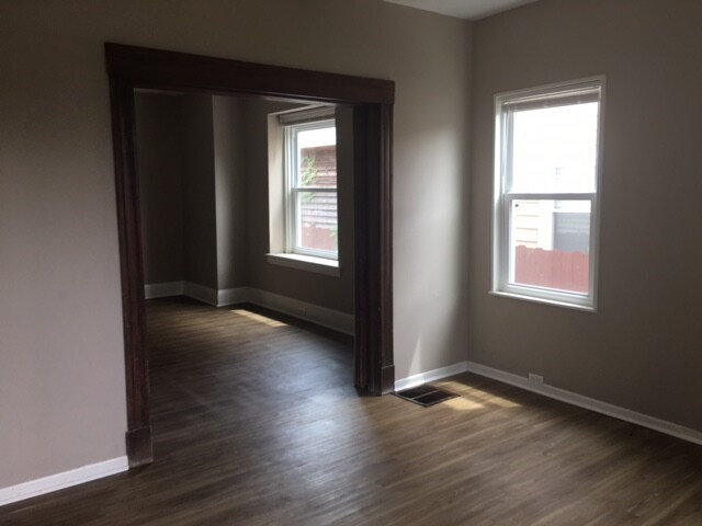 Building Photo - 626 Trenton Ave