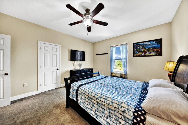 Building Photo - 511 Arbor Lake Dr