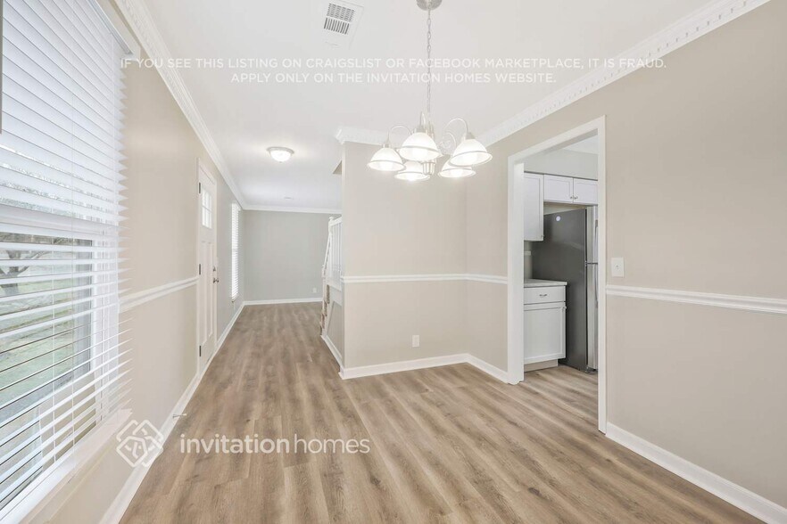 Building Photo - 1004 Carriage Way Ct