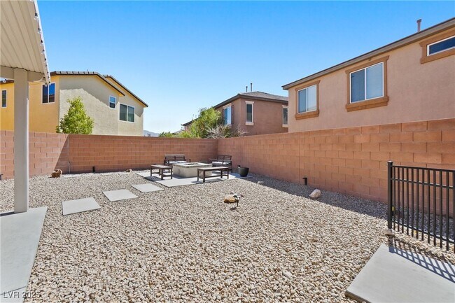 Building Photo - 9304 Golden Lad Ave