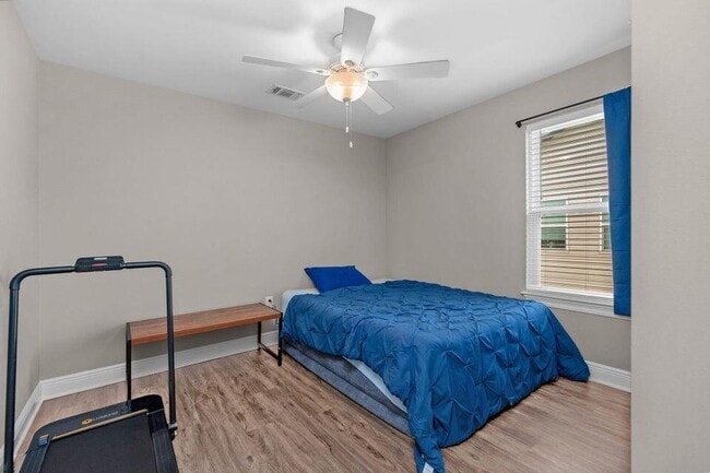 Building Photo - 2327 Hadleigh Hills Ct