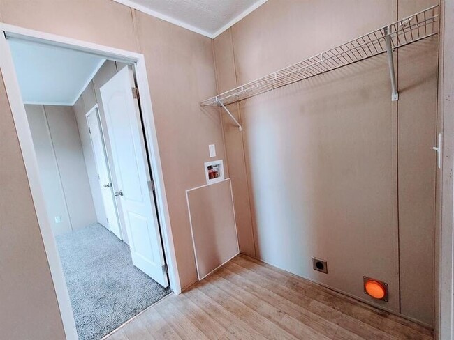 Building Photo - 205 W Tower Ln