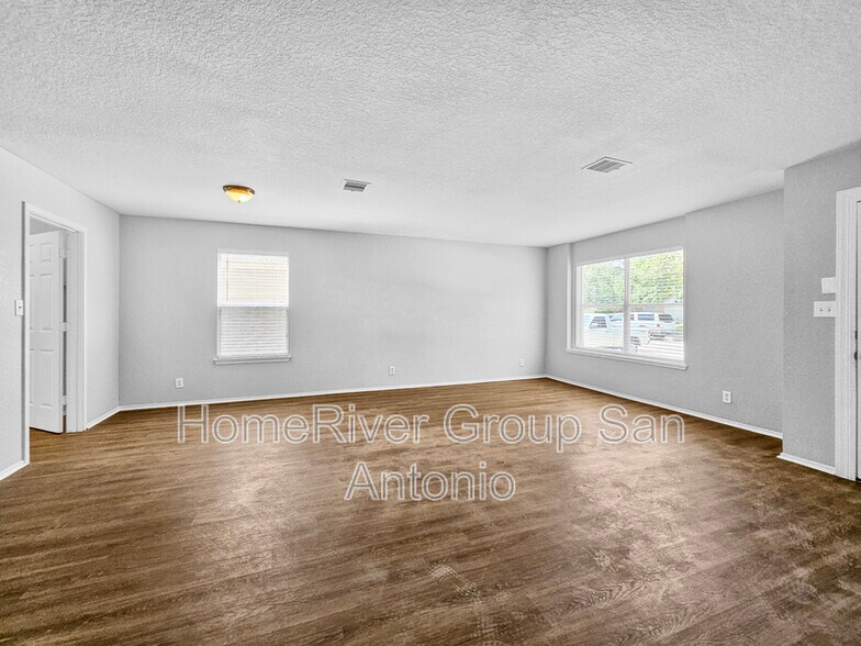 Building Photo - 3746 Candleglenn