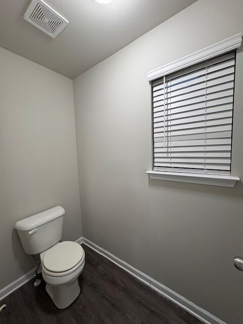 Building Photo - 314 Nutwood Trce