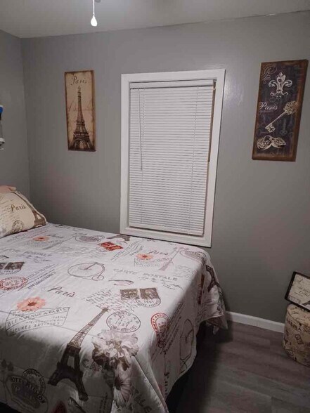 Building Photo - 17791 Lebanon Rd