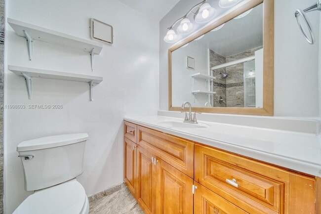 Building Photo - 840 SW 105th Ave