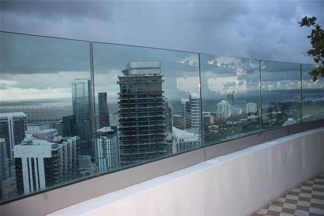 Building Photo - 801 S Miami Ave