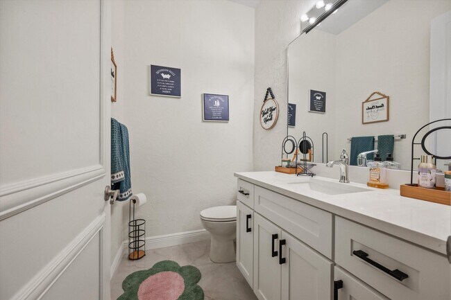 Building Photo - 10891 Fairmont Village Dr