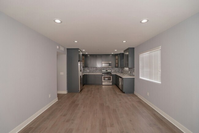 Building Photo - 7199 S La Cienega Blvd