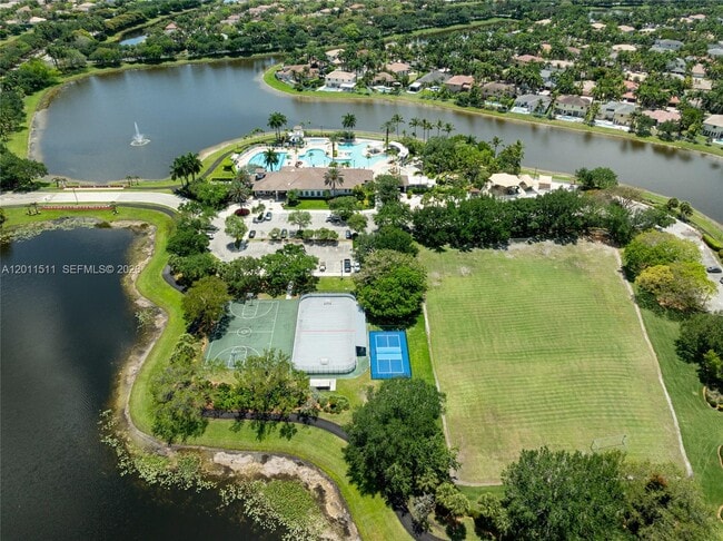 Building Photo - 812 Regal Cove Rd