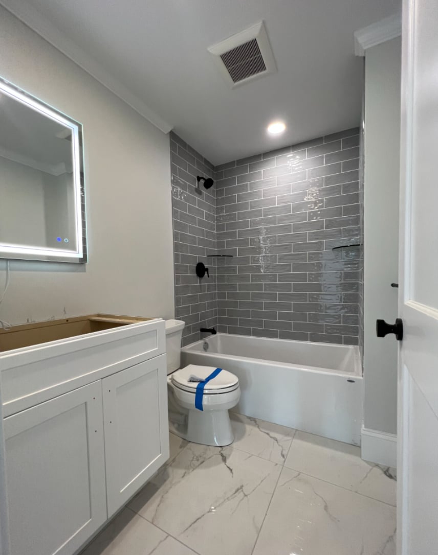 Building Photo - 128 Longwood Ave