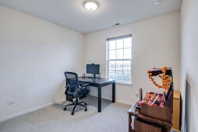 Building Photo - 4477 Monroe Ct