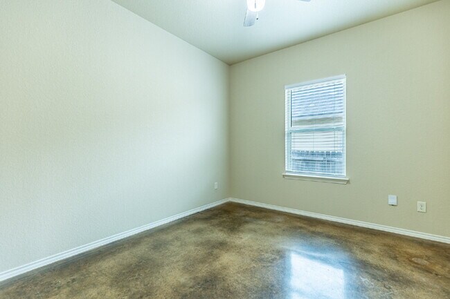 Building Photo - 218 Ragsdale Way