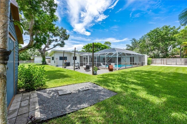 Building Photo - 13800 SW 78th Pl