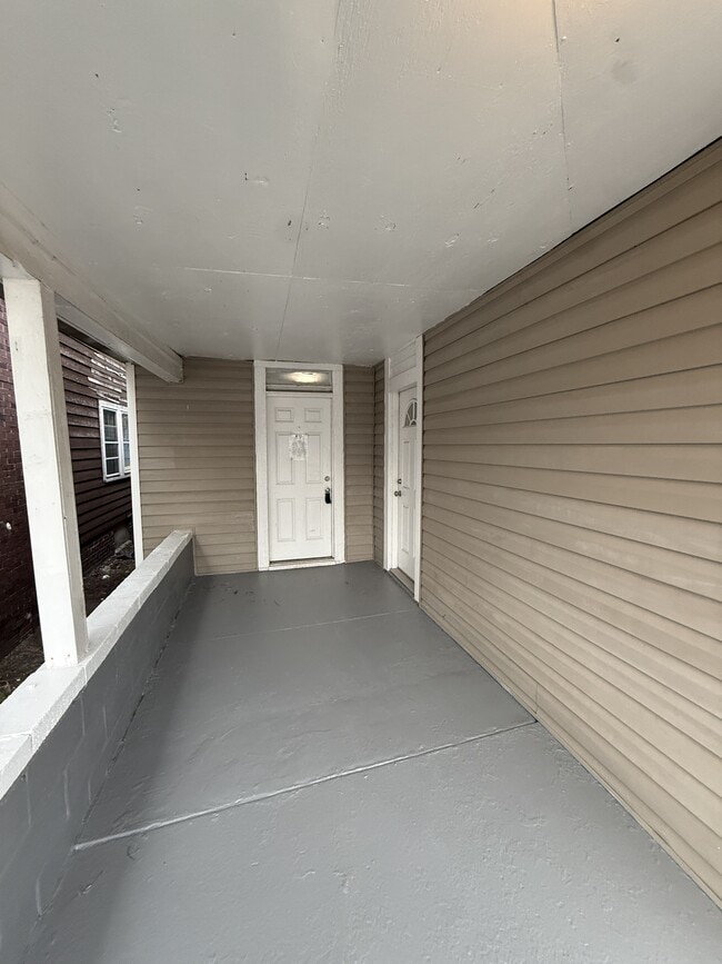 Building Photo - 1512 English Ave