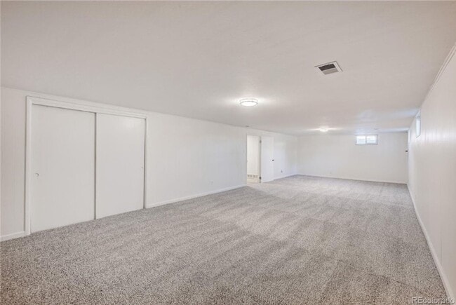 Building Photo - 7942 E Briarwood Blvd