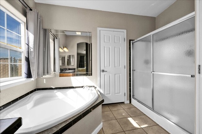 Building Photo - 29 Palms home in great neighborhood!