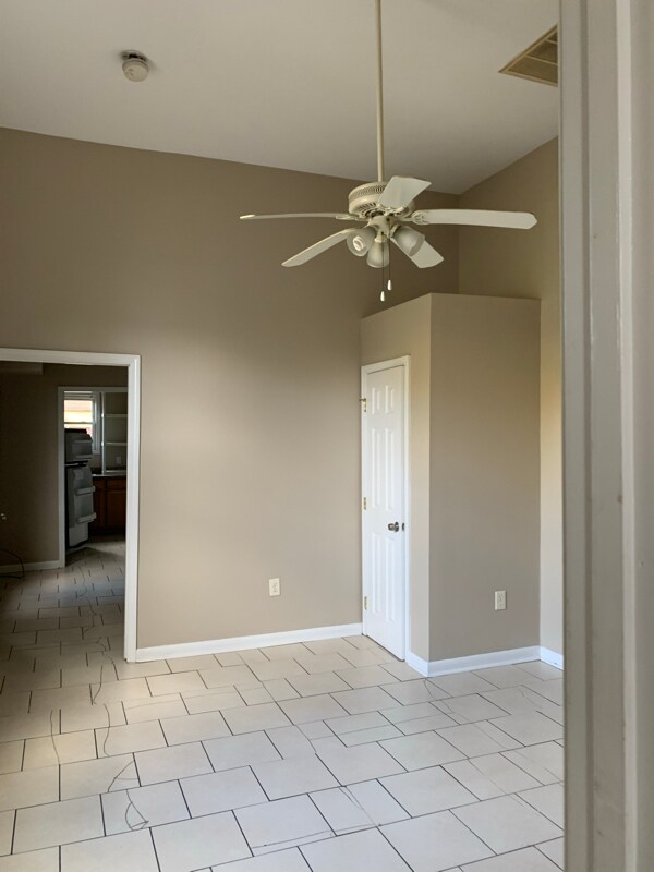 Building Photo - 828 N Dorgenois St