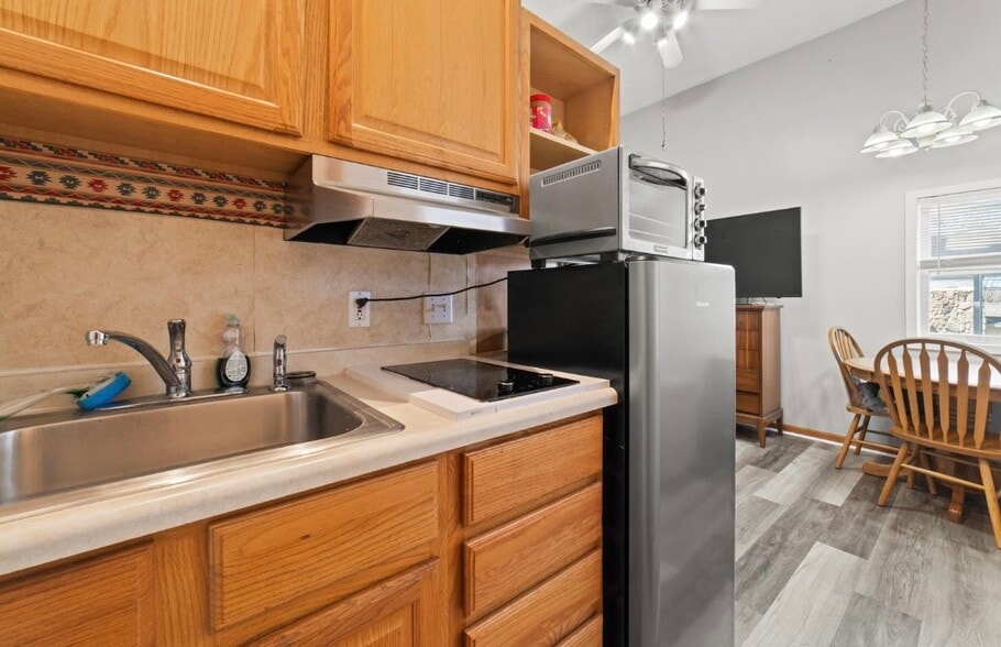 Building Photo - 669 Modesto St