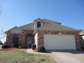 Building Photo - 1001 Castle Top Dr