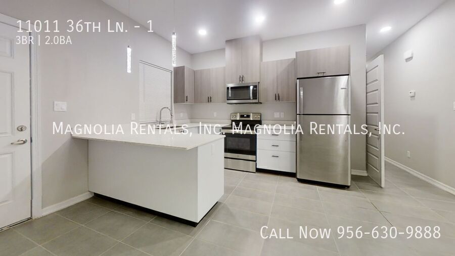 Building Photo - 11011 N 36th Ln