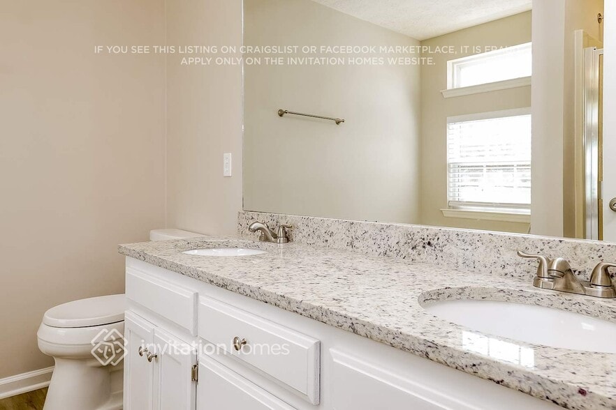 Building Photo - 135 Candle Wood Dr